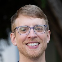 تصویر مدرس Michael Gregor