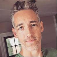 تصویر مدرس Craig Whitaker