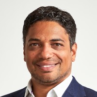 تصویر مدرس Piers Linney