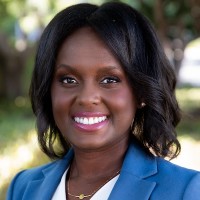 تصویر مدرس Shanta Strachan