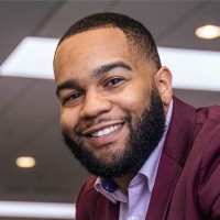 تصویر مدرس Henri Davis