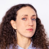 تصویر مدرس Julia Dyck