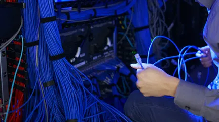 مسیر آموزشی تبدیل شدن به یک مدیر شبکه - Image of Learn Path Become a Network Administrator