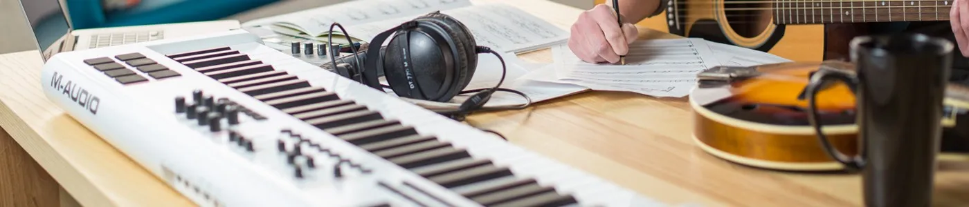مسیر آموزشی تبدیل شدن به یک ترانه سرا - Image of Learn Path Become a Songwriter